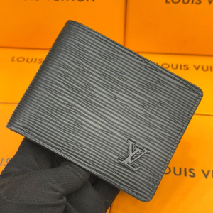 LOUIS VUITTON | Multiple Wallet
