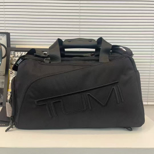TUMI | Gym Bag / Duffle Bag - Tumi 1