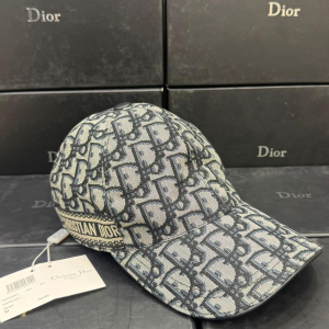 DIOR | CAPS With Box Packing